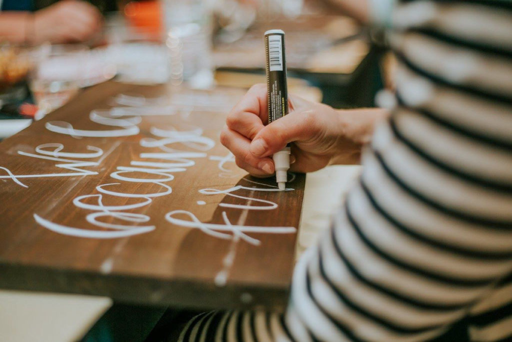 Hand Lettering Class by Nicole Lind at The Cozy Castle